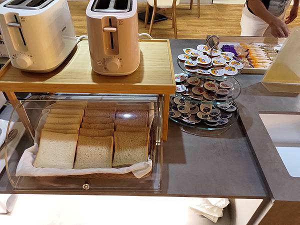 華安大飯店宵夜的土司.jpg 華安大飯店宵夜的土司.jpg