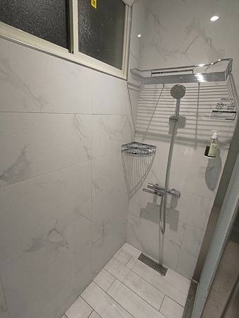 葛瑞絲 淋浴間.jpg