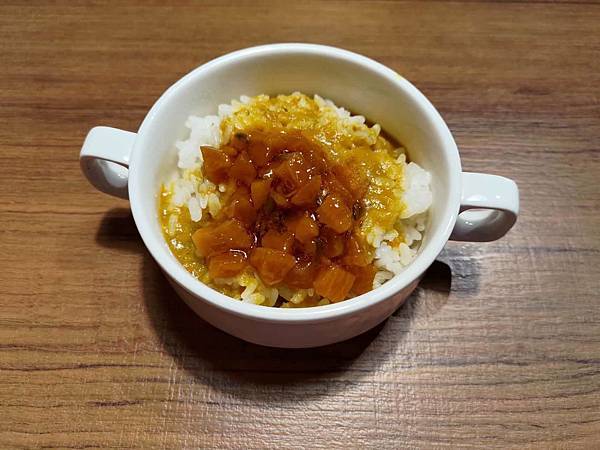 吃咖哩飯+福神漬.jpg 吃咖哩飯+福神漬.jpg