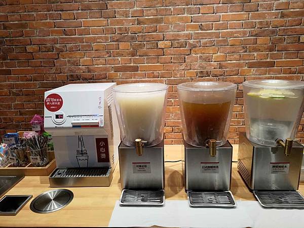 飲料+水.jpg 飲料+水.jpg