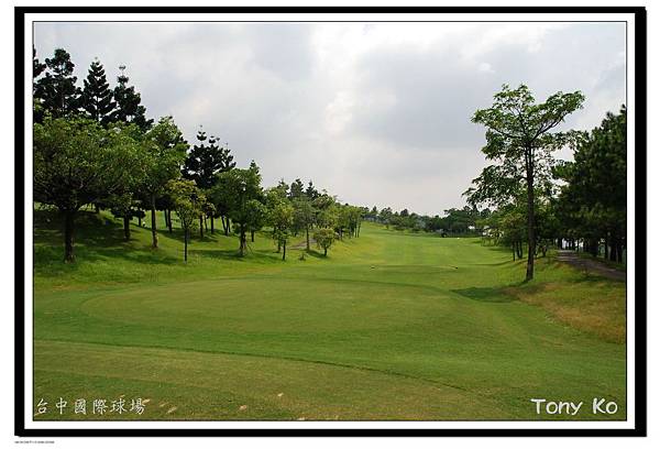 台中國際球場 西區  第9洞  PAR4  354碼  難度5 .JPG