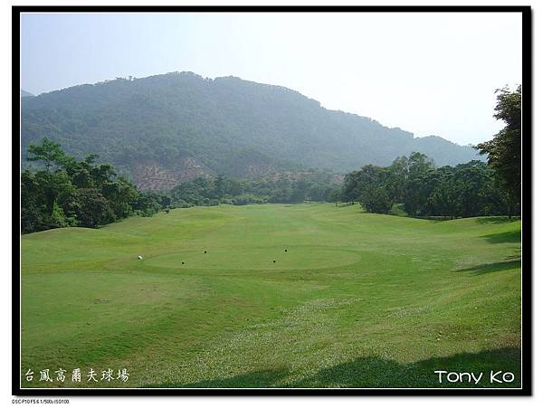 台鳳高爾夫球場-翠林區 第2洞  PAR4  346碼.JPG