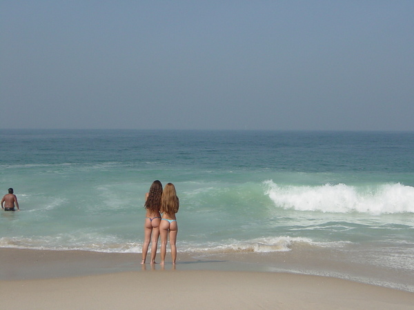 2003_07_Brazil_Copacabana girls 巴西里約海灘女孩.JPG