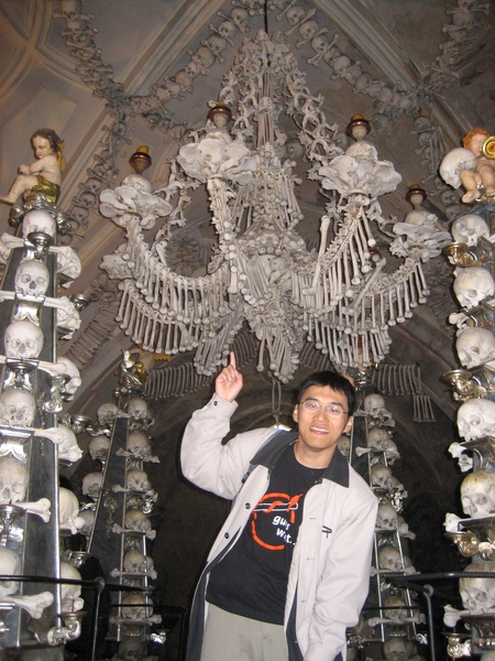 2006_05_Czech_KutnaHora_Human Skeleton Church 捷克人骨教堂.jpg