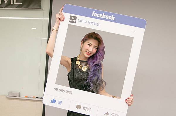 IMG_8678_1200px.jpg IMG_8678_1200px.jpg