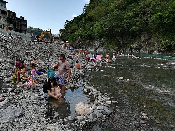 秋戀烏來烏來野溪泡湯趣 欣傳媒