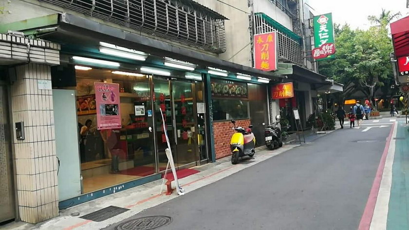 01.jpg 01.jpg