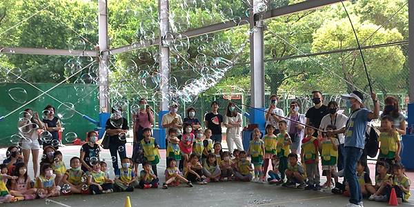 三峽國中附幼母親節泡泡派對 互動泡泡表演