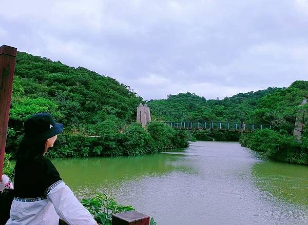 基隆,情人湖公園,情人吊橋,老鷹岩,情人塔,觀景平台,環湖步道,情人湖,情人湖園區,景點,大武崙山,觀景亭,步道,小百