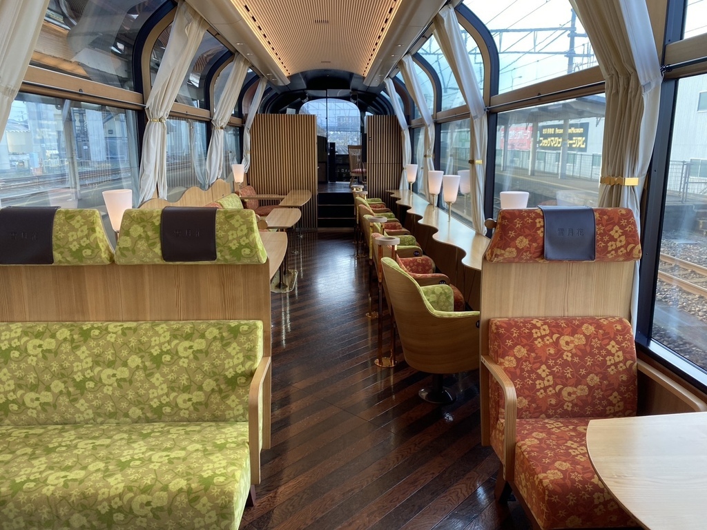 地表最完美的移動空間｜讓想像飛馳，用極緻打造的雪月花號景觀列