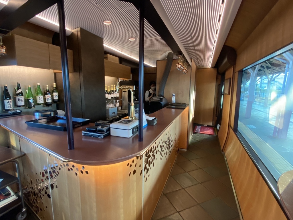 地表最完美的移動空間｜讓想像飛馳，用極緻打造的雪月花號景觀列