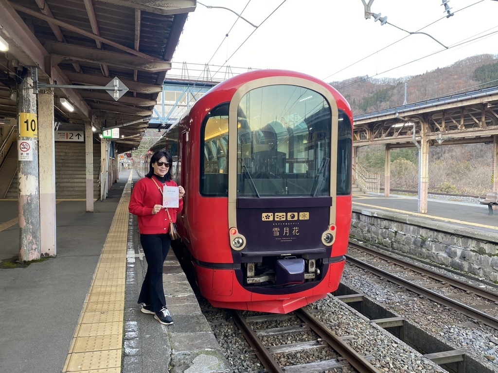地表最完美的移動空間｜讓想像飛馳，用極緻打造的雪月花號景觀列