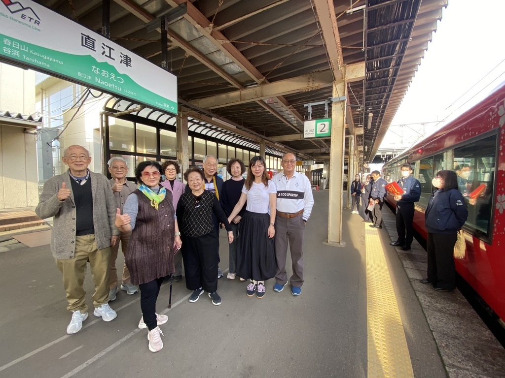 地表最完美的移動空間｜讓想像飛馳，用極緻打造的雪月花號景觀列