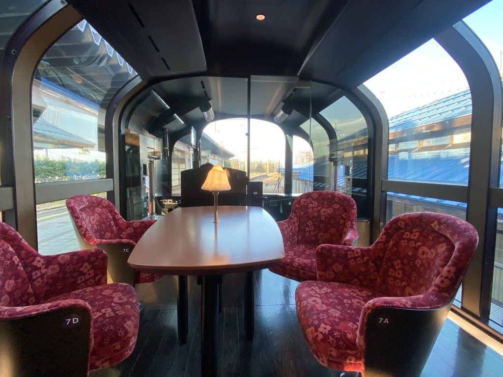 地表最完美的移動空間｜讓想像飛馳，用極緻打造的雪月花號景觀列