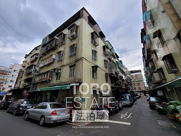 1 20法拍屋 台北市北投區中央北路2段113巷1號2樓 邊間高採光低樓層 捷運北投站 國防大學 公寓 拍定1041萬 1標 Toroestate鑫創法拍屋 新泰塭仔圳土地開發