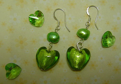 玻璃耳環-綠珍珠心