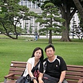 107皇居公園爸爸跟媽媽.JPG