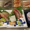 938媽媽吃的生魚片-2.JPG