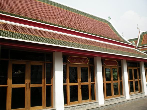 臥佛寺旁邊的建築物