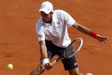 Djokovic_French_2012_013