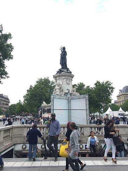 20150528_iPhone_Pere_Lachaise_100.jpg