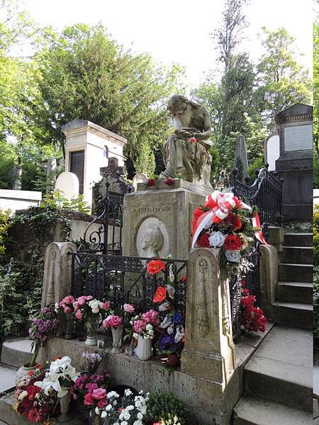 20150528_Nikon_Pere_Lachaise_01.jpg