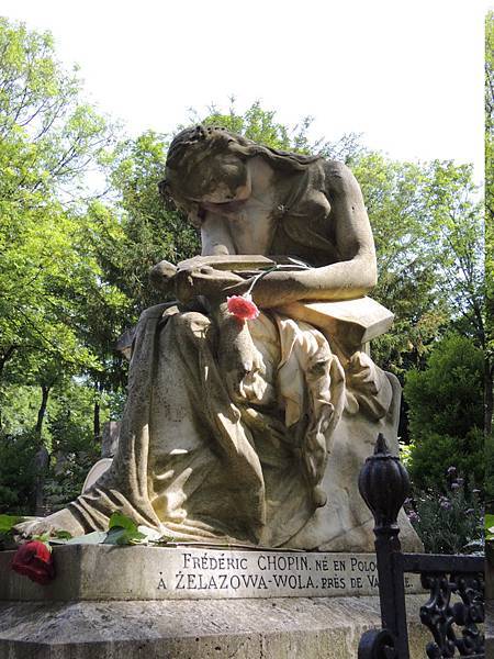 20150528_Nikon_Pere_Lachaise_17.jpg