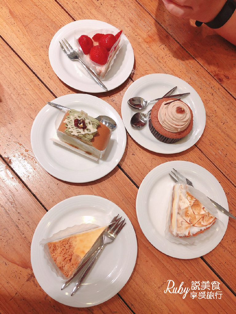 【新北萬里美食】 亞尼克萬里創始店，團購熱銷生乳捲的始祖，來