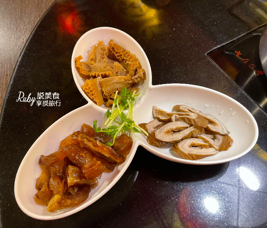 【台北中山區美食】老四川巴蜀麻辣燙，麻辣豆腐無限續加，招待的