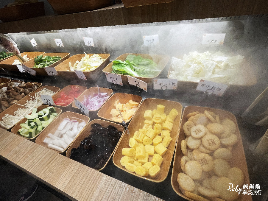 【新北板橋美食】聚北海道鍋物 -新型態亮相採用自助式菜盤、飲