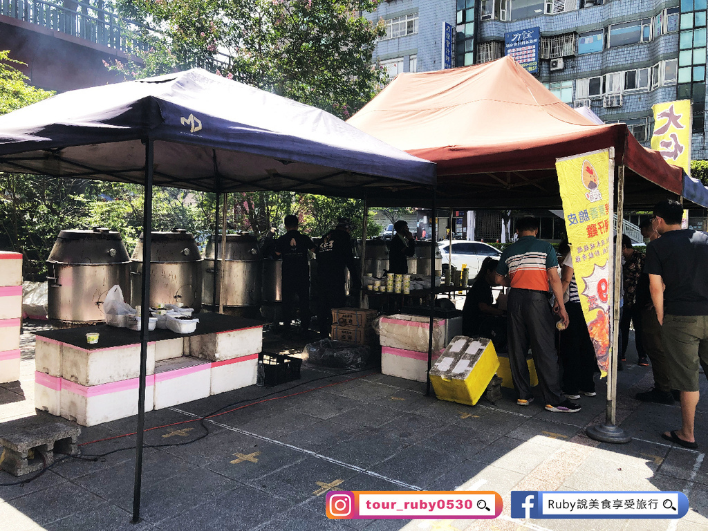 【大仁哥蔗香脆皮桶仔雞】全台首創行動快閃桶仔雞餐車,一發文就 【大仁哥蔗香脆皮桶仔雞】全台首創行動快閃桶仔雞餐車,一發文就