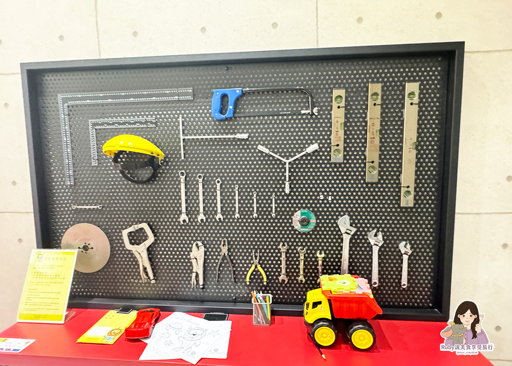 【高雄住宿】華園親子飯店草衙館,附早餐停車位,許多親子遊玩設