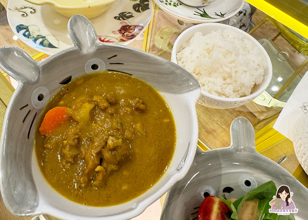 【南港龍貓咖啡廳】悠悠龍貓咖啡 -全台第一間龍貓互動餐廳,