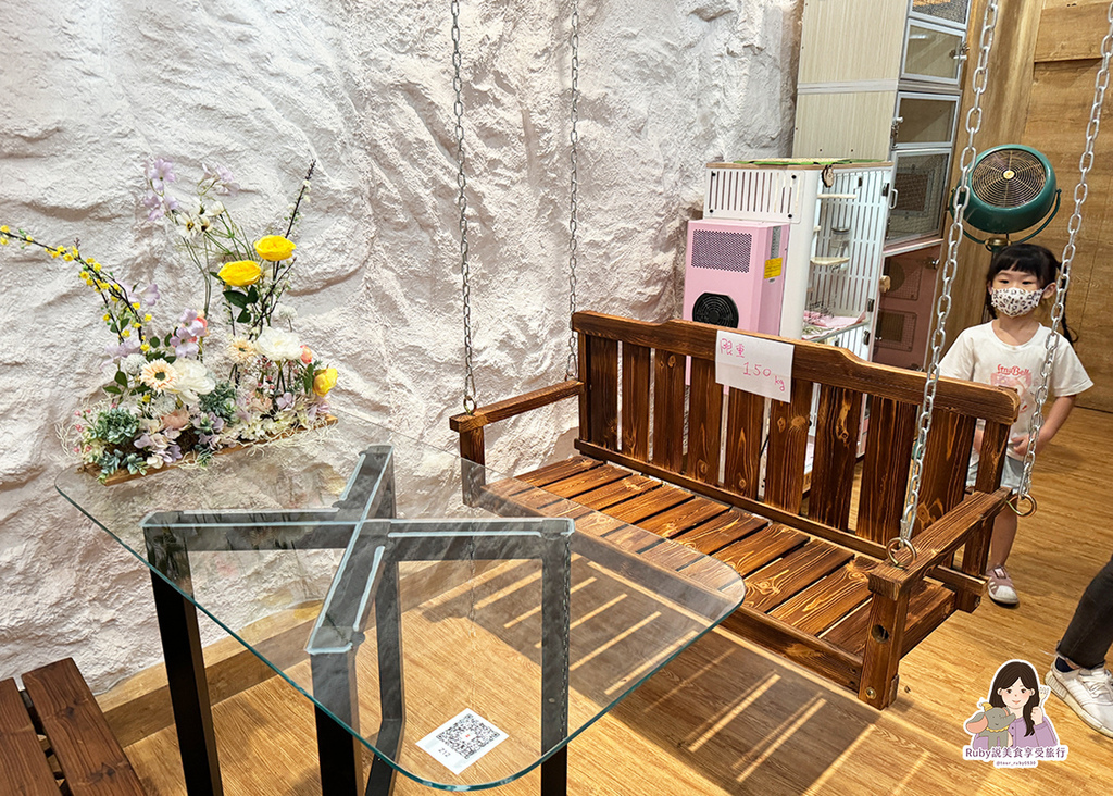 【南港龍貓咖啡廳】悠悠龍貓咖啡 -全台第一間龍貓互動餐廳,