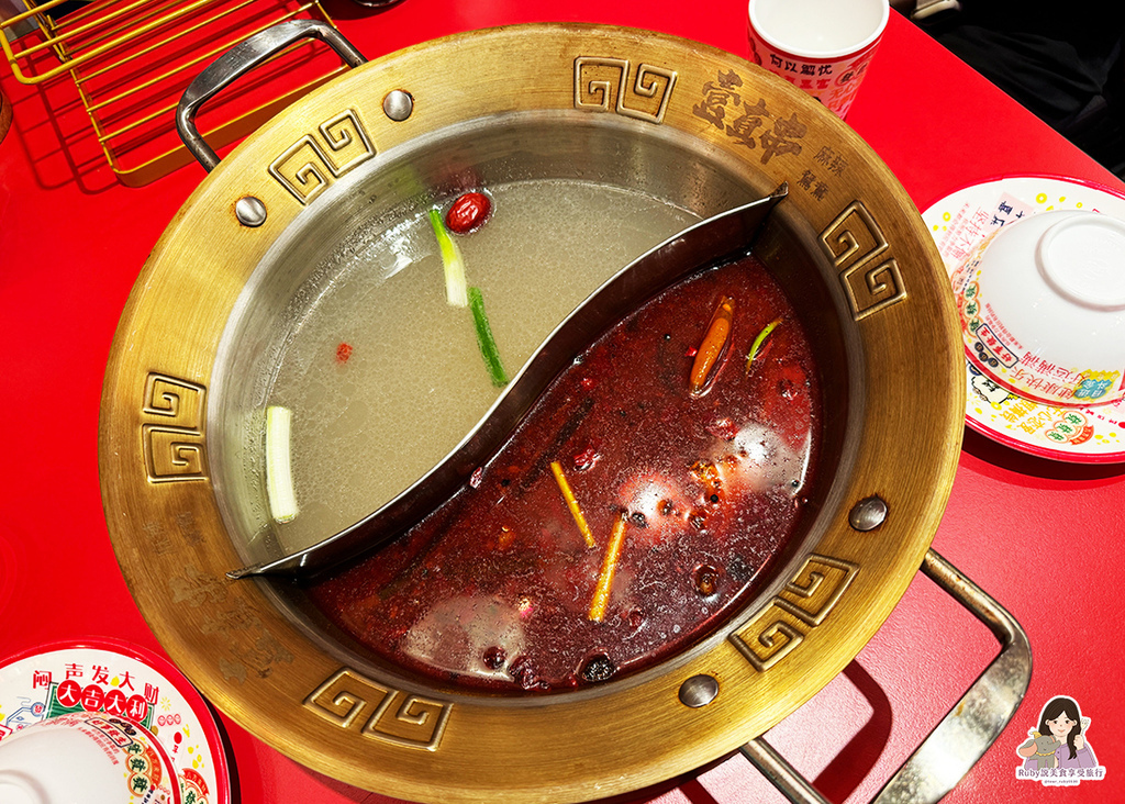 【大安區美食】壹直串麻辣鴛鴦附菜單,麻辣串串均一價12元,餐 【大安區美食】壹直串麻辣鴛鴦附菜單,麻辣串串均一價12元,餐