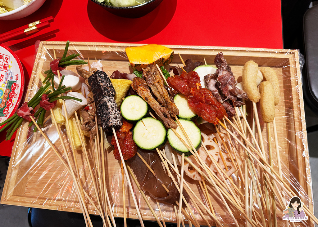 【大安區美食】壹直串麻辣鴛鴦附菜單,麻辣串串均一價12元,餐 【大安區美食】壹直串麻辣鴛鴦附菜單,麻辣串串均一價12元,餐