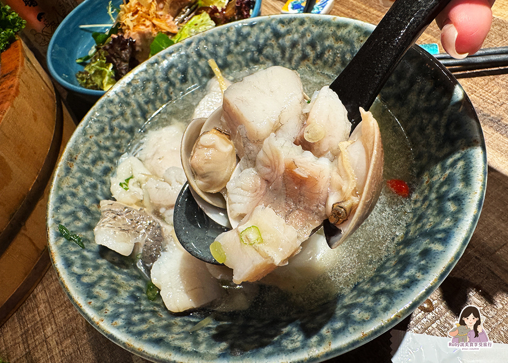 已歇業【大安區美食】超甲組海鮮丼飯,不用到漁港就可吃到現流的 已歇業【大安區美食】超甲組海鮮丼飯,不用到漁港就可吃到現流的