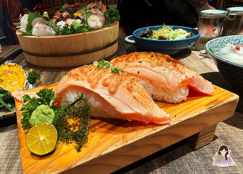 已歇業【大安區美食】超甲組海鮮丼飯,不用到漁港就可吃到現流的 已歇業【大安區美食】超甲組海鮮丼飯,不用到漁港就可吃到現流的