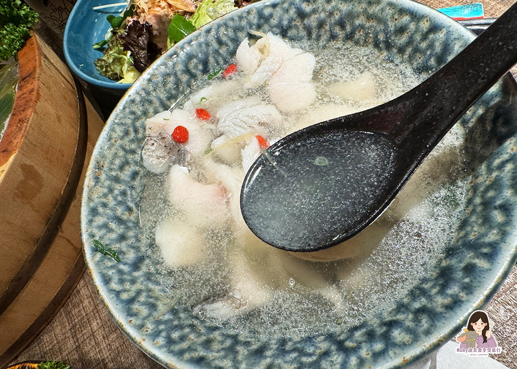 已歇業【大安區美食】超甲組海鮮丼飯,不用到漁港就可吃到現流的 已歇業【大安區美食】超甲組海鮮丼飯,不用到漁港就可吃到現流的