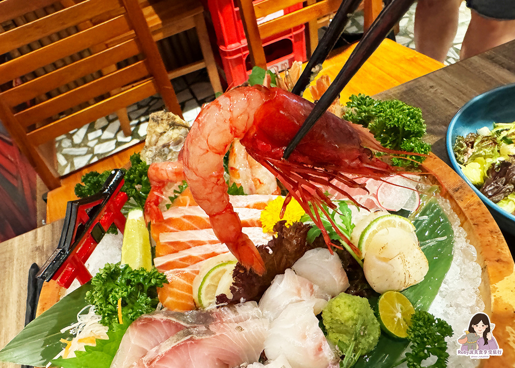 已歇業【大安區美食】超甲組海鮮丼飯,不用到漁港就可吃到現流的 已歇業【大安區美食】超甲組海鮮丼飯,不用到漁港就可吃到現流的