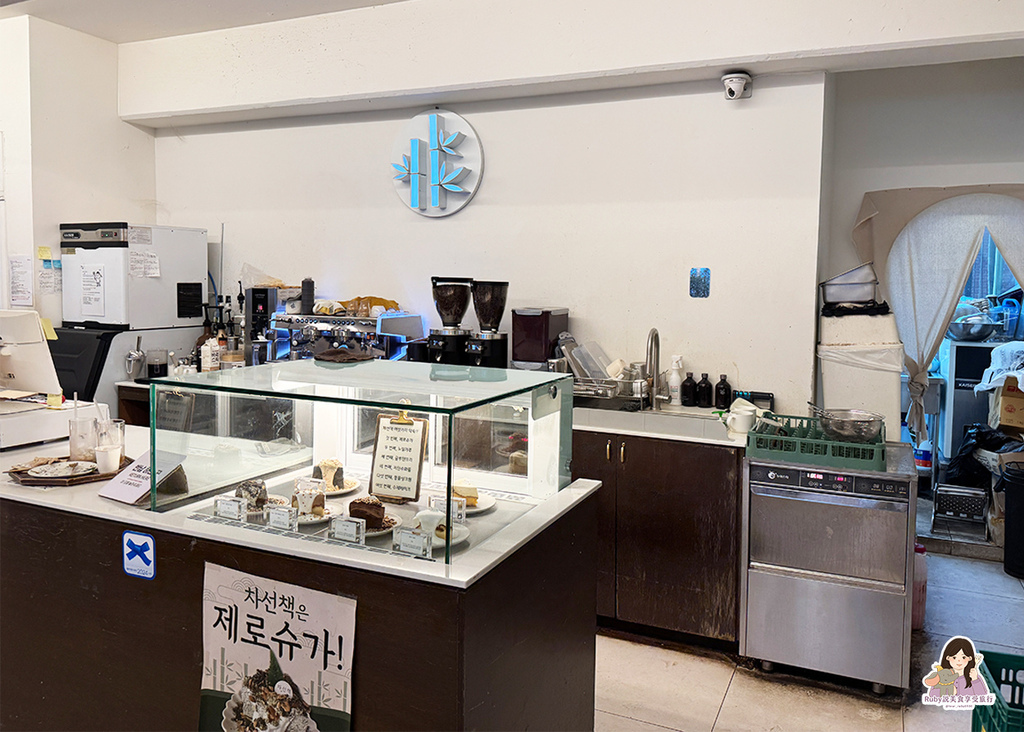 【釜山必訪咖啡廳】Chaseonchaek- 廣安里海景第一排，釜山廣安里最美窗景咖啡廳打卡點-超美海景x甜點 x咖啡 超夢幻超組合｜Ruby說美食享受旅行(@tour_ruby530)