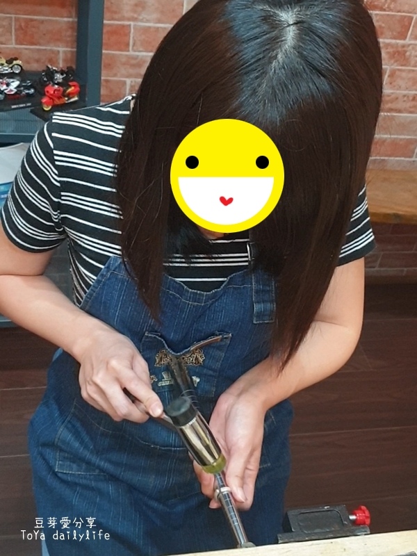 「承豐珠寶」自己的婚戒自己做 銀戒還可轉換成鉑金戒《豆芽忙結婚關於小物》 458 Screenshot_20211115-211603_Video Player.jpg