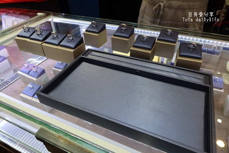 「承豐珠寶」自己的婚戒自己做 銀戒還可轉換成鉑金戒《豆芽忙結婚關於小物》 396 IMG_9828.JPG