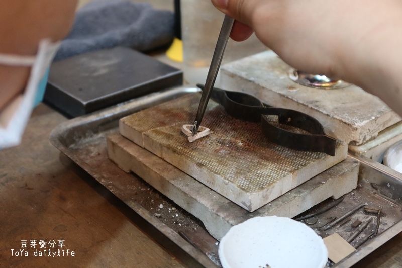 「承豐珠寶」自己的婚戒自己做 銀戒還可轉換成鉑金戒《豆芽忙結婚關於小物》 472 IMG_9893.JPG