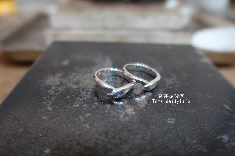 「承豐珠寶」自己的婚戒自己做 銀戒還可轉換成鉑金戒《豆芽忙結婚關於小物》 486 IMG_9950.JPG