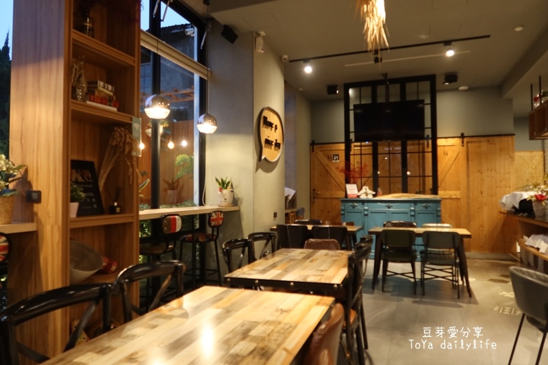 「田中文旅」具設計感且新穎的旅店,火車站步行3分鐘就到《豆芽愛住在彰化》 552 IMG_8667.JPG