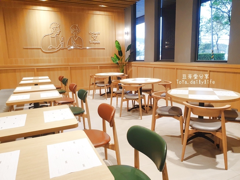 「康橋慢旅」早餐宵夜吃到飽,康橋系列最新質感旅館《豆芽愛住在台南》 536 20220109_070108.jpg