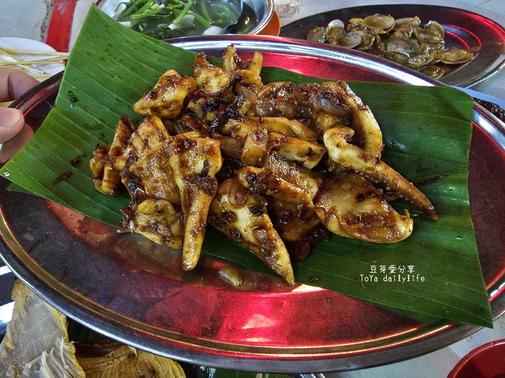 黃亞華小食店｜位於亞羅街擁有四間店面 生意超好的餐廳 魔鬼魚