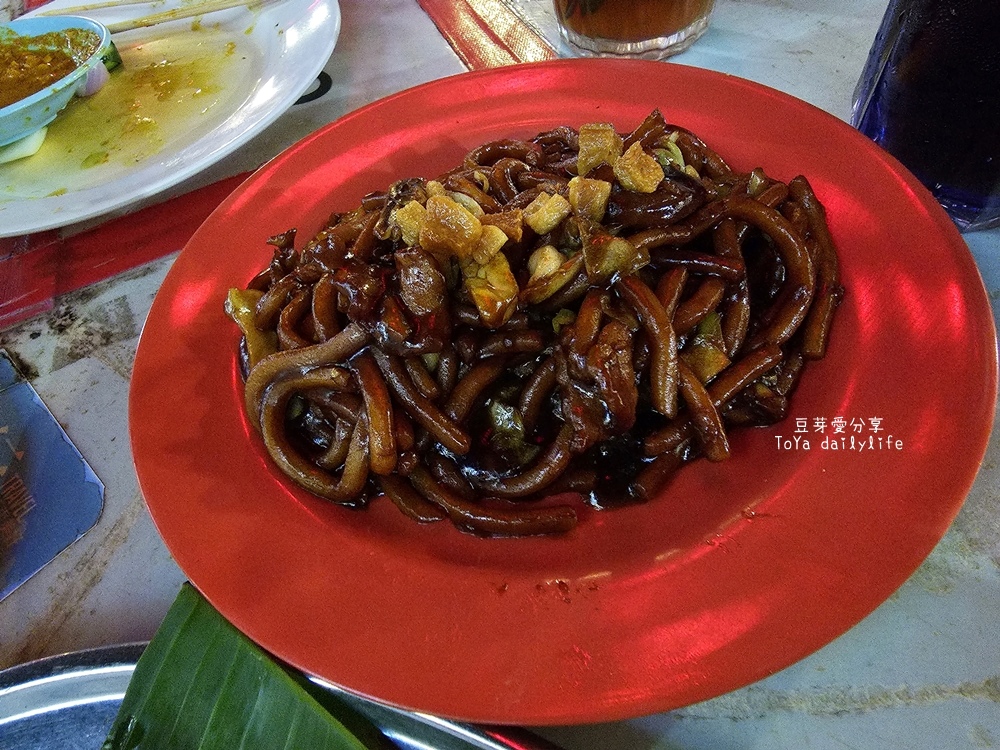 黃亞華小食店｜位於亞羅街擁有四間店面 生意超好的餐廳 魔鬼魚