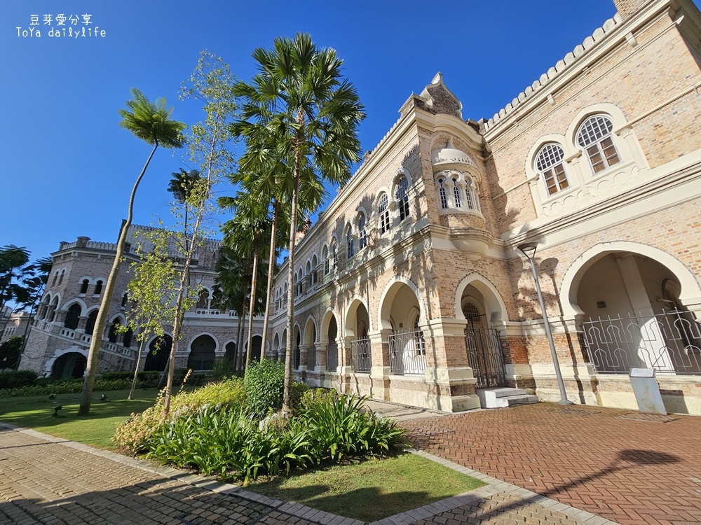 吉隆坡市區巡禮｜市區悠閒漫步 看看美麗又具特色的建築物們 .